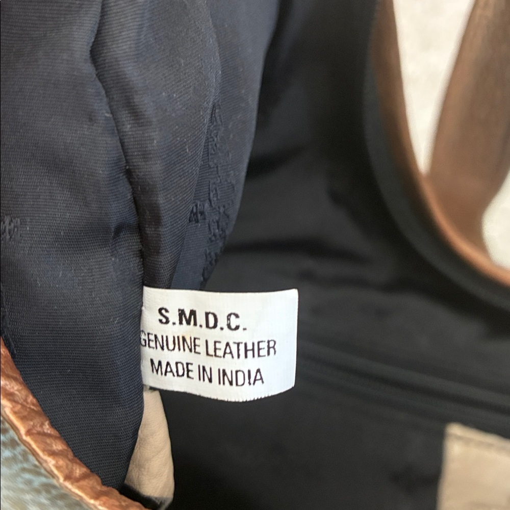 Anuschka Leather Shoulder Bag - Picture 5 of 7